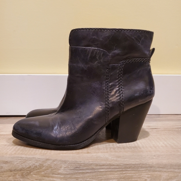 Nine West Black Booties, size 9.5 - Picture 3 of 11